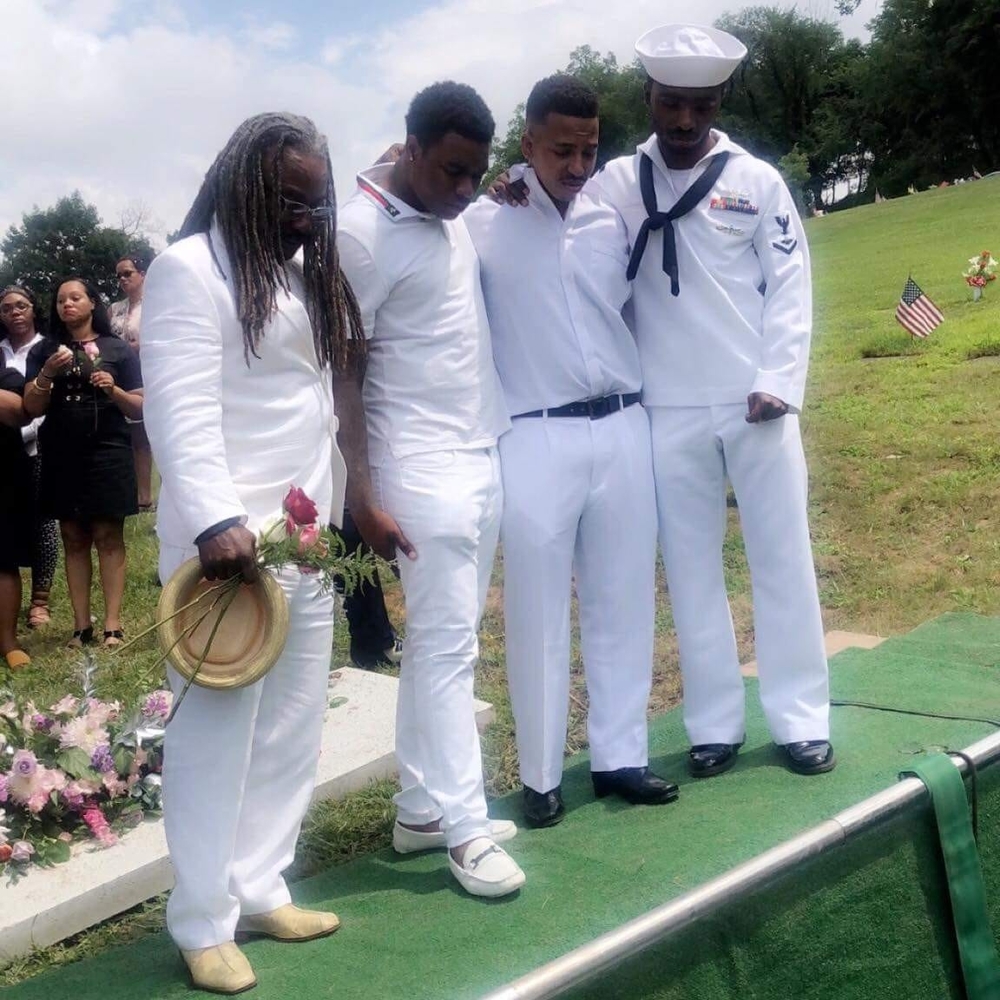 Meet your Posher, Clifford